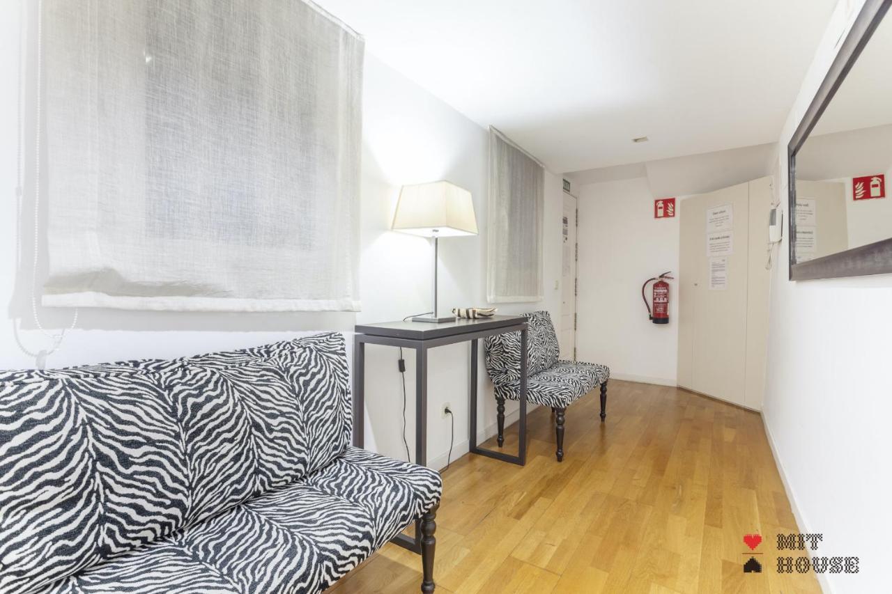 Mit House Puerta Del Sol III En Madrid Apartment Exterior foto